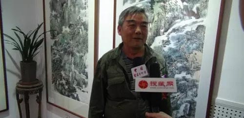 参展艺术家张继国接受媒体专访.jpg