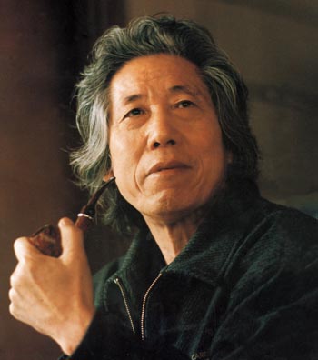王梦湖作者相.jpg
