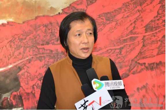 周尊圣.jpg