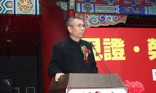 初中海.jpg