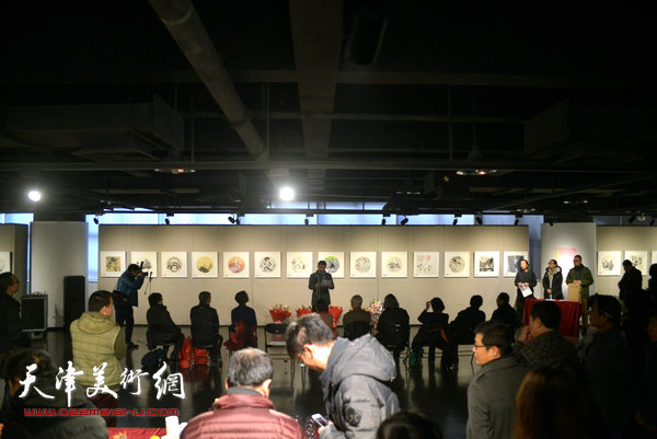 “和 哈哈哈”天津美术学院辞未迎申小品展现场.jpg